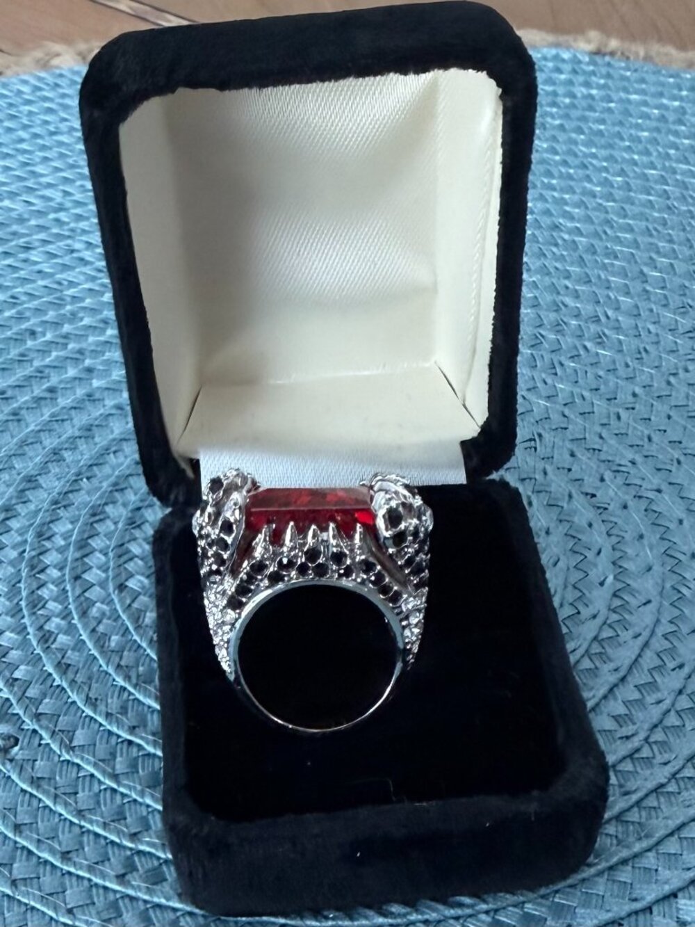ONE OF A KIND RING - Picture 6 of 6